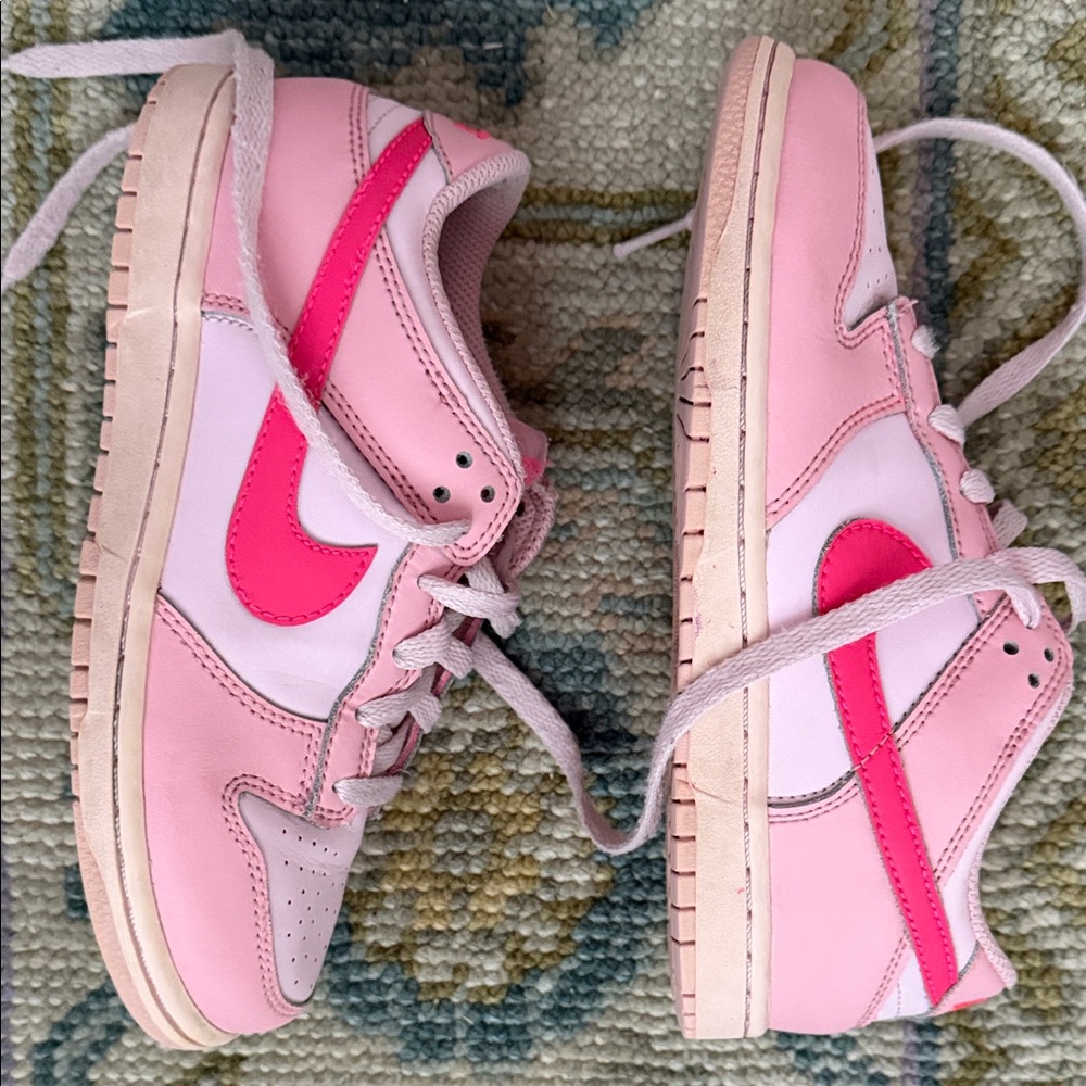 Nike Dunk Low Kids size 3Y